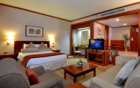 Ramada Hotel Bur Dubai 4*  4