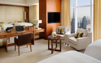   Jw Marriott Marquis 5*  83