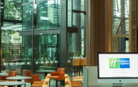   Holiday Inn Express Clarke Quay 4*  13