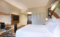   Swissotel Merchant Court 4*  10