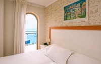   Residence Beach 4*  11