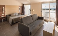   Aqua Hotel Aquamarina 4*  39