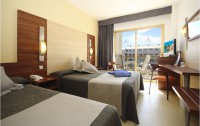   Aqua Hotel Aquamarina 4*  40