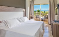   H10 Cambrils Playa 4*  35