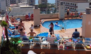   H.top Royal Sun Suites (ex Htop Santa Susanna) 4*  8