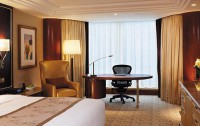   Kowloon Shangri-la Hong Kong 5*  9