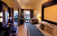   Reef Oasis Blue Bay Resort 5*  11