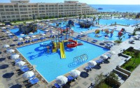 Albatros White Beach Resort 5*  4