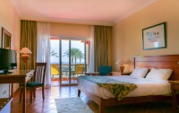 Magic Tulip Beach Resort 4*  3