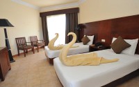 Royal Brayka Beach 5*  4