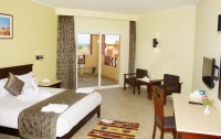   Royal Tulip Beach Resort 5*  12