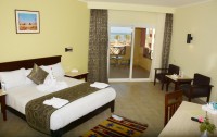   Royal Tulip Beach Resort 5*  11