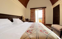   Onatti Beach Resort 4*  10