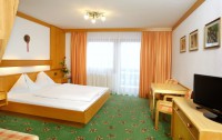 Hotel Alpenblick 3*  4