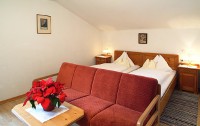   Pension Hubertus 3*  12