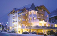   Sporthotel Almhof 4*  15