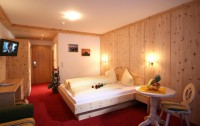 Alm- Ferienclub Silbertal 4*  3