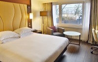   Hilton Vienna Danube Waterfront 4*  32