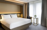   Hilton Vienna Plaza 5*  25