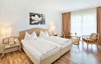   Austria Trend Eventhotel Pyramide 4*  17