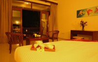   Whispering Palms Hotel 3*  10