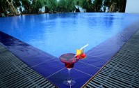   Coco Royal Beach Resort 3*  6