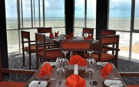   Beacon Beach Hotel 3*  4