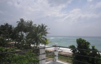 White Surfing Beach Resort 2*  2