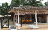   Thiranagama Beach Hotel 2*  11