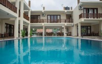 Sapphire Seas Beachfront 3*  5