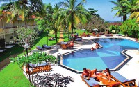   Hibiscus Beach Hotel & Villas 4*  5