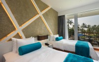   Camelot Beach Hotel 3*  4