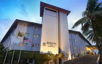   Berjaya Hotel  3*  1