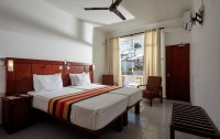   Coral Sands Hotel 4*  11