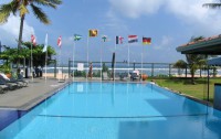   Coral Sands Hotel 4*  8