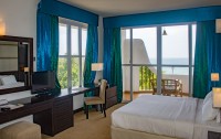   Peacock Beach Hotel 3*  8