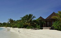   Komandoo Maldives Island Resort 4*  10