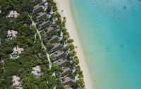   Fairmont Sirru Fen Fushi 5*  24