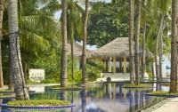   Fairmont Sirru Fen Fushi 5*  12