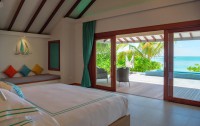   The Standard Huruvalhi Maldives 5*  12