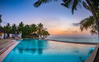   Fiyavalhu Maldives 4*  10