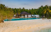   Fiyavalhu Maldives 4*  9