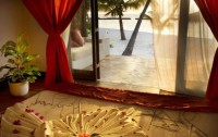   Kurumba Maldives 5*  15