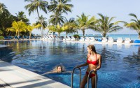   Meeru Island Resort 4*  103