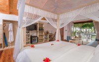   Meeru Island Resort 4*  71