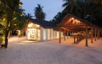   Meeru Island Resort 4*  38