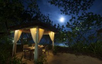   Reethi Beach Resort 4*  11