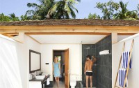   Vilamendhoo Island Resort 4*  8