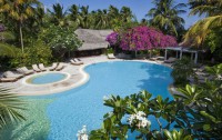   Kuramathi Island Resort 4*  1