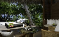   Kuramathi Island Resort 4*  15